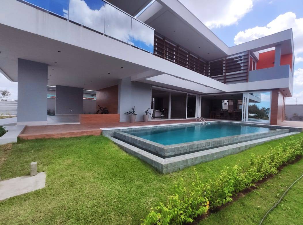 Casa de Condomínio à venda com 4 quartos, 596m² - Foto 2